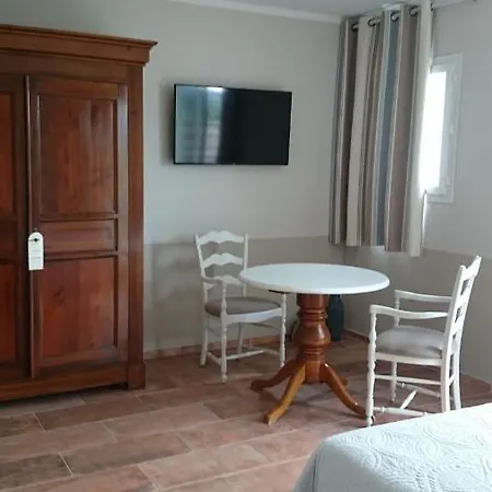 Au Relais Provencal 3* Bagnols-en-Forêt