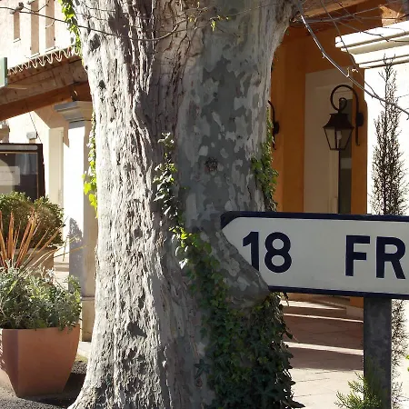Au Relais Provencal Bagnols-en-Forêt